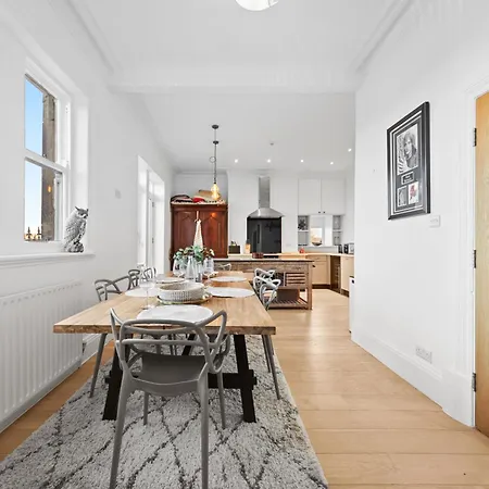 Beautiful Triplex *
