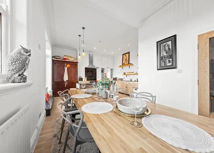 Beautiful Triplex * 해러게이트